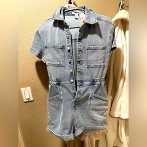 Jean romper NWT 🩵🩵🩵